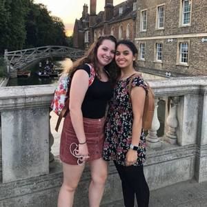 Meet your Posher, Elizabeth